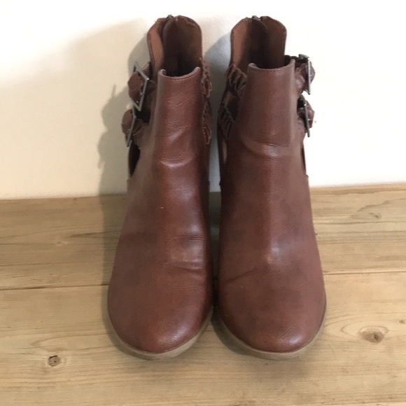 American Eagle Sander Braided heeled Booties brown cognac size 10 vegan - Picture 2 of 10